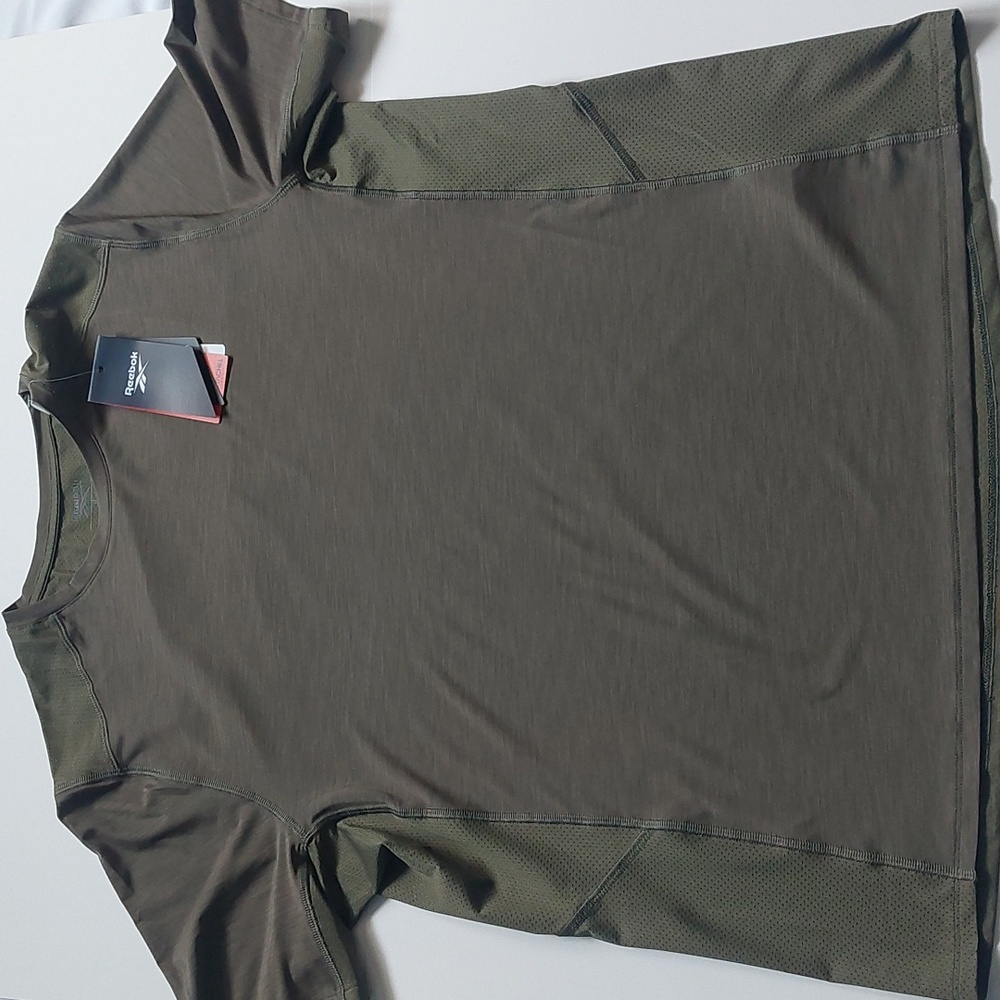Reebok training tech‎ mens athletic t- chirt Army Green size L